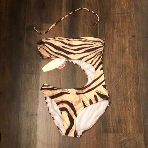NWT’s Tan and brown Animal print monokini.